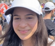 See what pro-life woman did in front of angry pro-choice activists