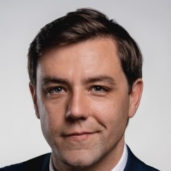 Clarke Kelly