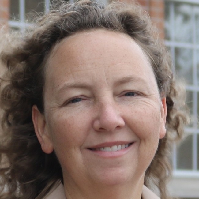 Kelly Dunn
