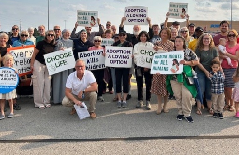 Pro-lifers Across Canada to Join 35th Annual Life Chain Demonstration